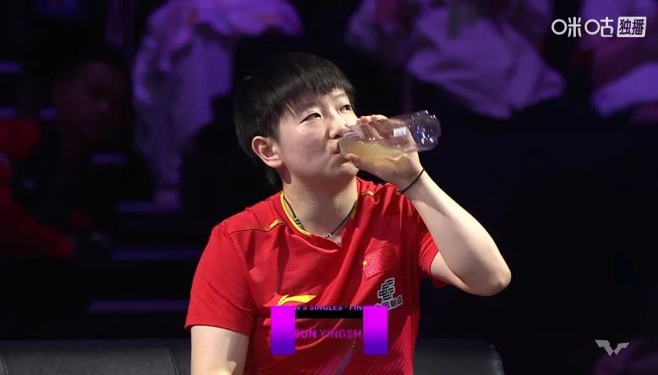 独特旋转与, 决赛, 然而